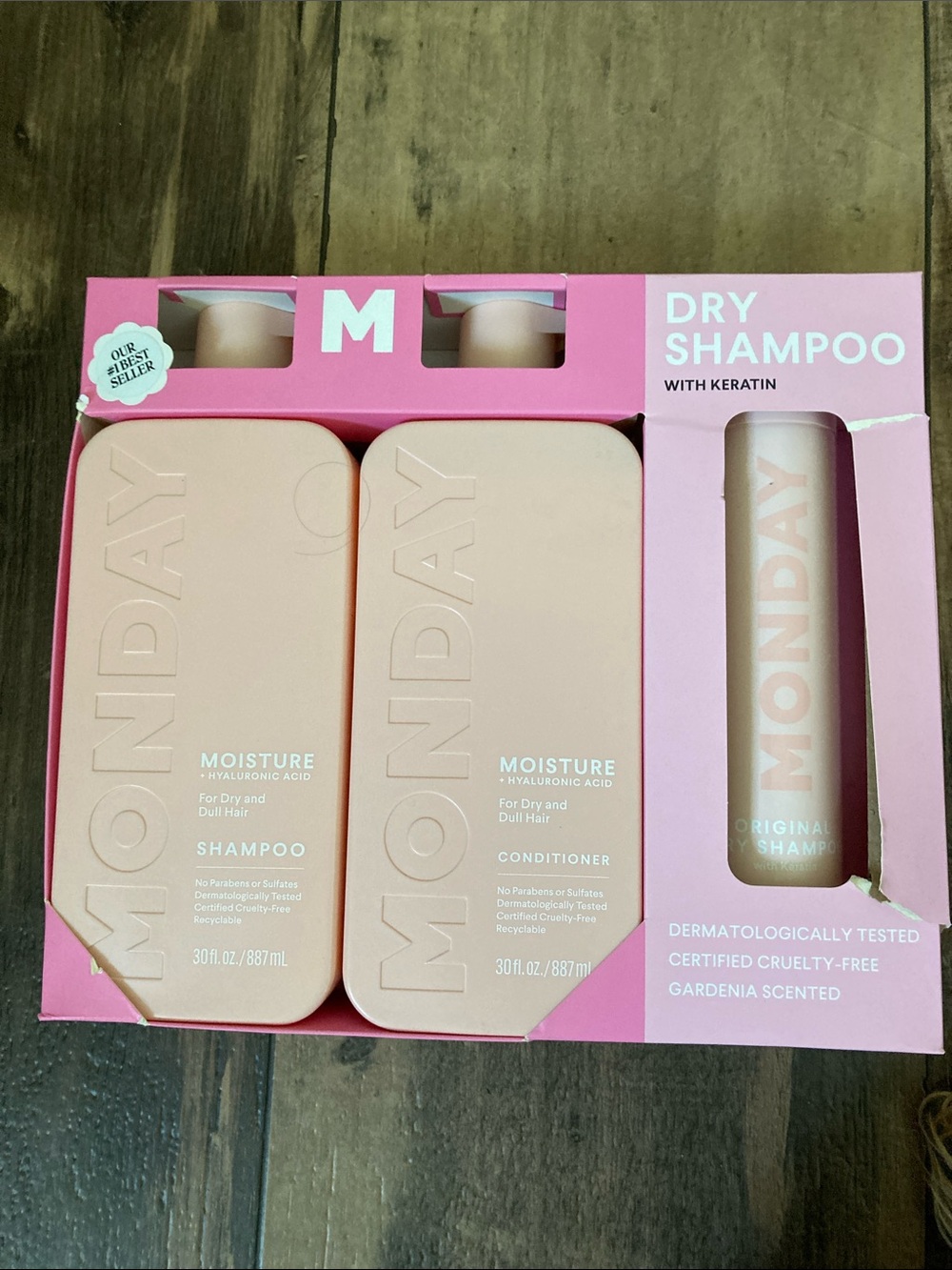 Monday Moisture Shampoo & Conditioner Set with Pink Dry Shampoo